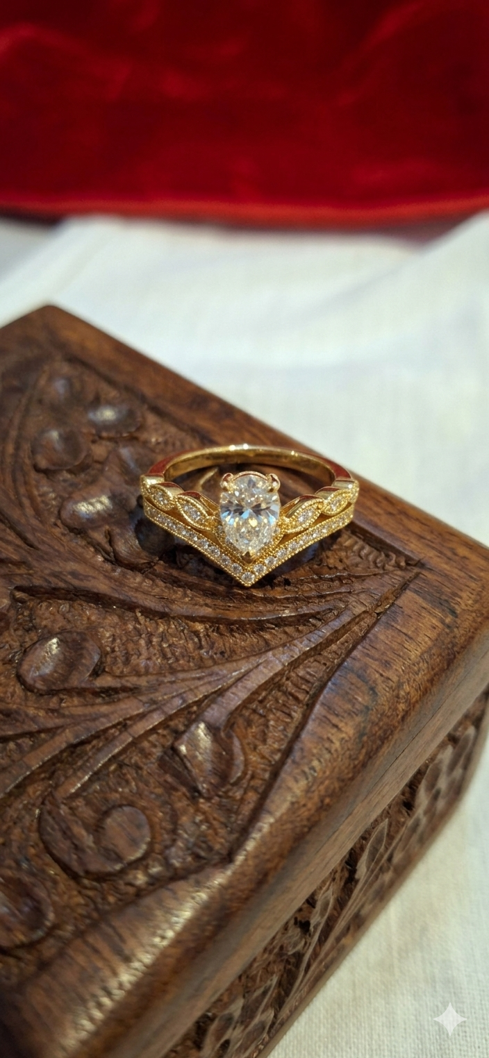 Real zarqoon stone Pear-Cut Diamond Matching Chevron Band Set